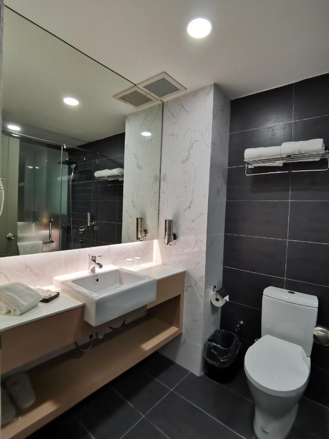Otel Hotel Sibu Exterior photo